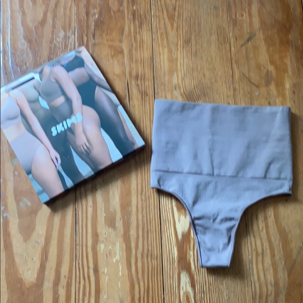 SKIMS Core Control Thong